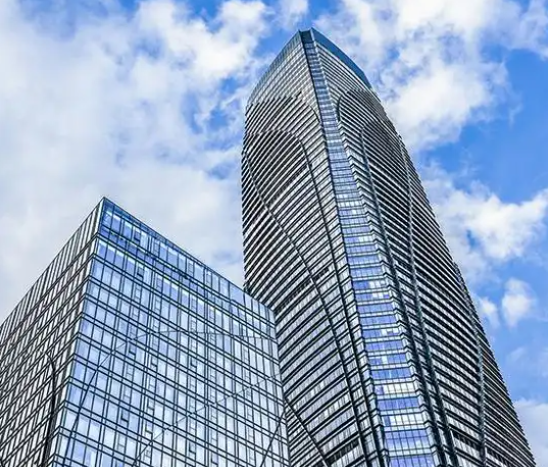 企业级软件开发技术选型对比：主流框架的适用场景与性能差异